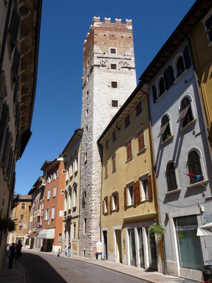 Al Cavour 34 Bed & Breakfast Trento Eksteriør bilde